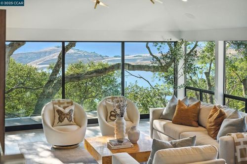 121 Tappan Ln, Orinda, CA, 94563-1013 | Card Image