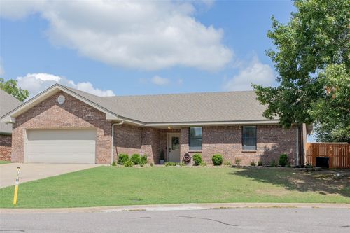 2220 N Village Dr, Bonham, TX, 75418-2012 | Card Image