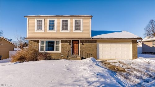 10212 Vienna Dr, Parma, OH, 44130-7541 | Card Image