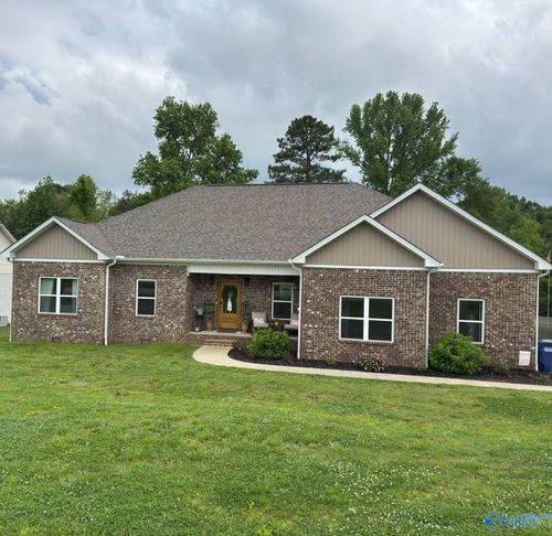 631 Crestman Dr Sw, Arab, AL, 35016-6701 | Card Image