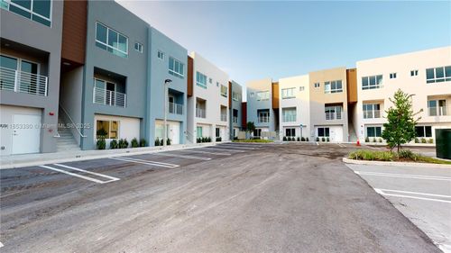 unit-2224-2555 Ne 193rd St, Miami, FL, 33180-3475 | Card Image