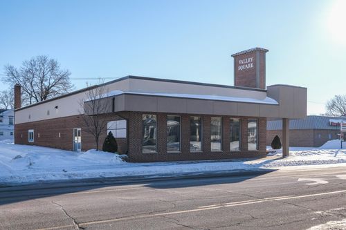 915 S Front St, Mankato, MN, 56001-2404 | Card Image