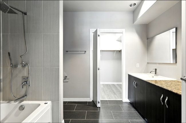 APT-2006 - 1100 W Trinity Mills Rd, Condo with 2 bedrooms, 2 bathrooms and null parking in Carrollton TX | Image 17