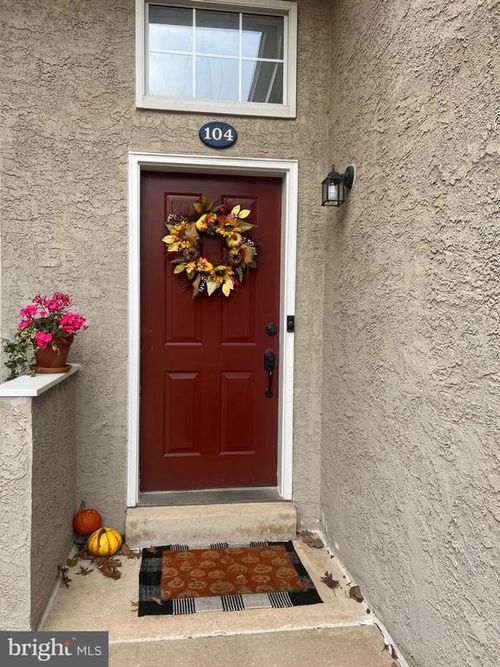 104-104 Fairfield Ct, WEST CHESTER, PA, 19382-6604 | Card Image