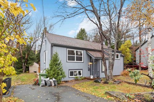 26 Village Cres, Bedford, NS, B4A1J2 | Card Image