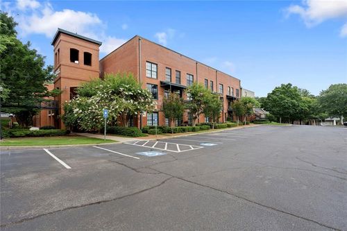 1607 Liberty Ln, Roswell, GA, 30075-7906 | Card Image