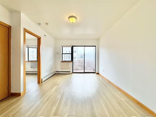 apt-3f-8505A 57th Ave, Elmhurst, NY, 11373-4912 | Card Image