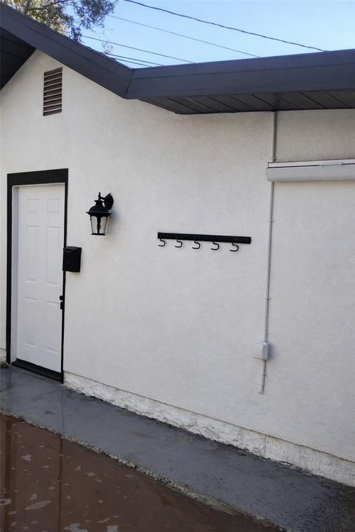 5000 1/2 3rd Ave N, ST PETERSBURG, FL, 33710-8212 | Card Image