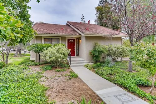 529 El Azul, Oak Park, CA, 91377 | Card Image