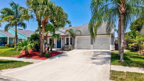 7955 Ridgewood Dr, Lake Worth, FL, 33467-6335 | Card Image