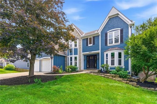 10011 W 125th Ter, Overland Park, KS, 66213-1860 | Card Image
