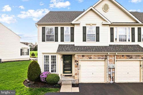 2518 Peachtree Dr, PERKASIE, PA, 18944-5464 | Card Image