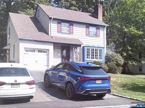 8 Lenox Ter, West Orange, NJ, 07052-2624 | Card Image