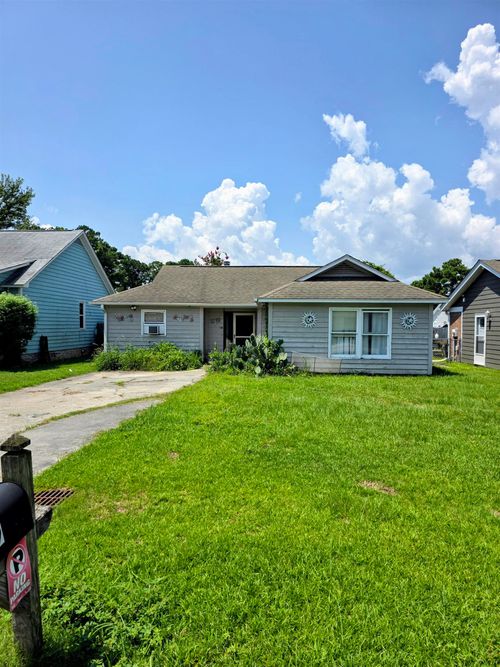 19 Indian Oak Ln, Surfside Beach, SC, 29575-4807 | Card Image