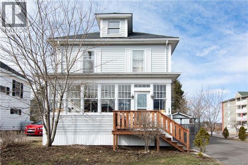 17 Chapman St, Moncton, NB, E1E1K6 | Card Image
