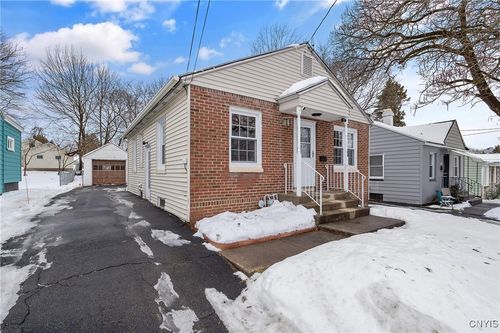 216 Burns Ave, Syracuse, NY, 13206-2532 | Card Image