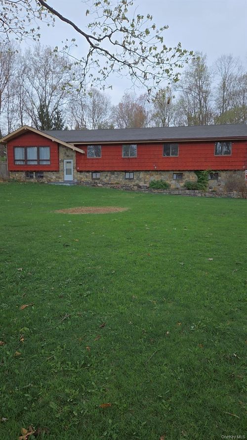 r-193 Overhill Rd, Stormville, NY, 12582-5417 | Card Image