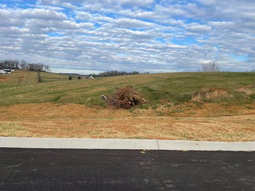 28 Cattlemans Trl, Jonesborough, TN, 37659-2028 | Card Image