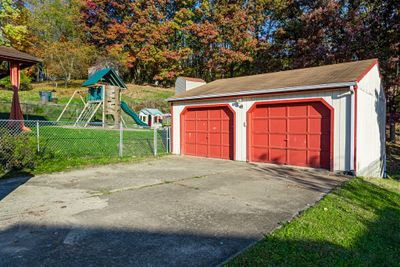 726 Skyview Drive, House other with 4 bedrooms, 1 bathrooms and 2 parking in Cranberry Twp PA | Image 3