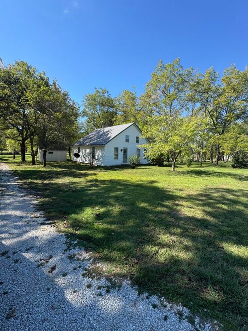 238 S Clompton St, Dadeville, MO, 65635-8191 | Card Image