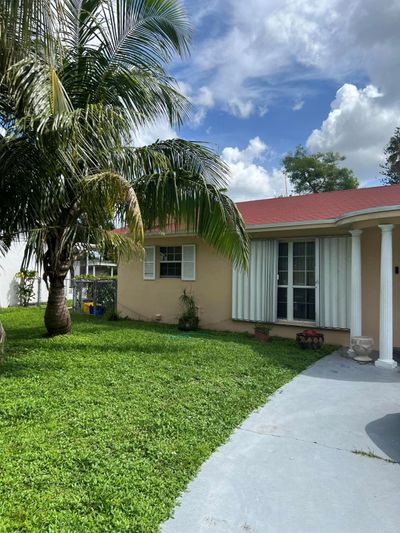 436 Baker Drive, House other with 5 bedrooms, 3 bathrooms and null parking in West Palm Beach FL | Image 3