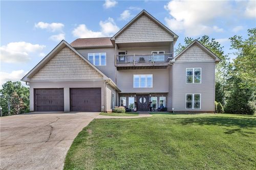142 W Waters Edge Ln, West Union, SC, 29696-3624 | Card Image