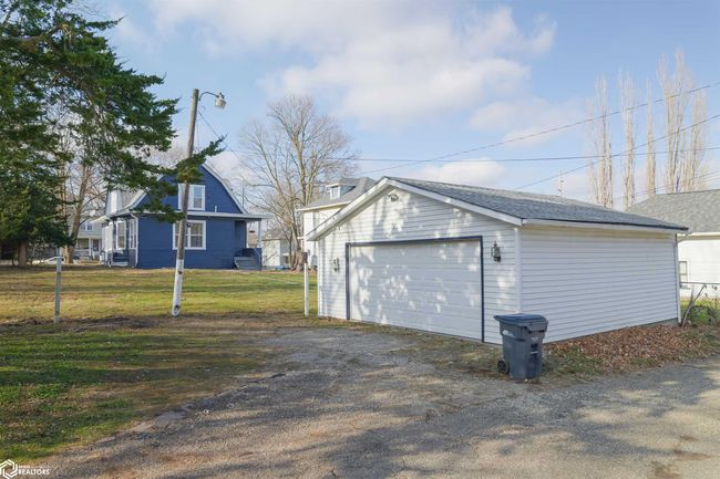 118 S Garfield Ave, Home with 3 bedrooms, 2 bathrooms and 2 parking in Burlington IA | Image 22