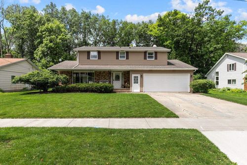 58 Crestview Drive, APPLETON, WI, 54915 | Card Image