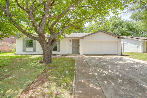 113 Quail Creek Dr, Crowley, TX, 76036-2207 | Card Image