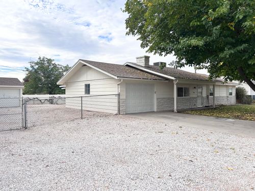 2687 Red Mountain Dr, Santa Clara, UT, 84765-5293 | Card Image