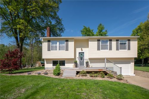 1590 Sunnyacres Rd, Copley, OH, 44321-2358 | Card Image