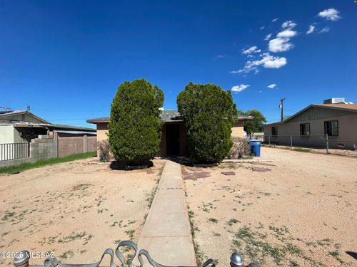 5201 S Champion Stra, Tucson, AZ, 85706-1319 | Card Image