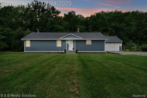 3220 Van Dyke Rd, Almont, MI, 48003-8033 | Card Image