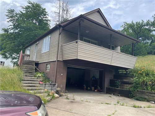 262 Twin Bridges Rd, Charleroi, PA, 15022-3026 | Card Image