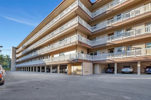 215-6751 Cypress Rd, Plantation, FL, 33317 | Card Image