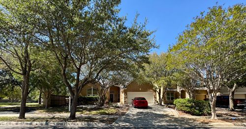 102 Royal Troon Dr, Cibolo, TX, 78108-3295 | Card Image