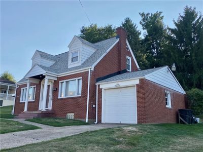 1405 Leeds Avenue, House other with 3 bedrooms, 2 bathrooms and 2 parking in Monessen PA | Image 2