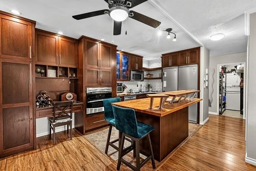 312-707 Hamilton St, New Westminster, BC, V3M2M7 | Card Image