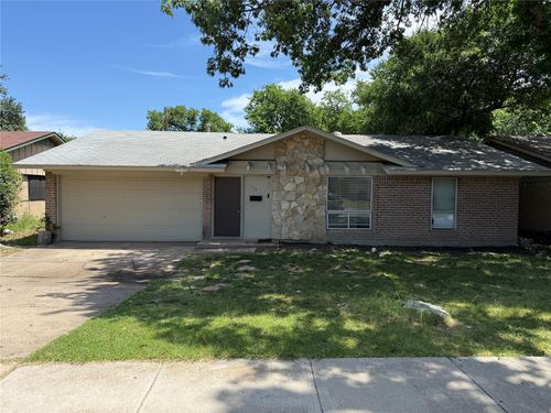 115 Price Dr, Lewisville, TX, 75067-4520 | Card Image