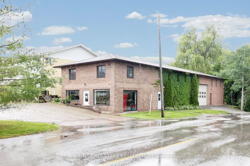 192 Main St N, Uxbridge, ON, L9P1C3 | Card Image