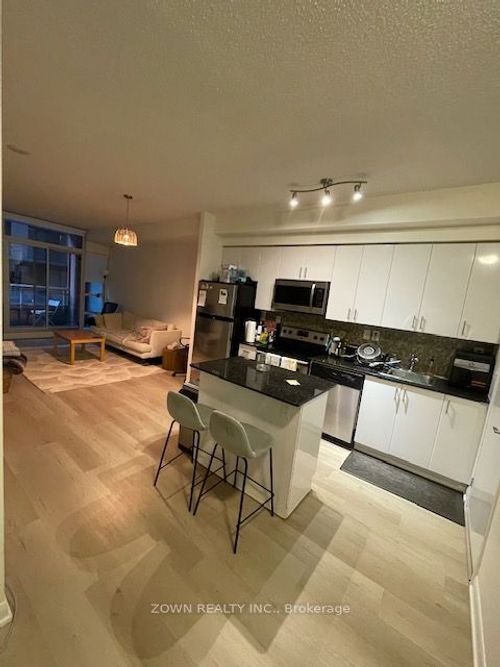 318-15 Bruyeres Mews, Toronto, ON, M5V0A7 | Card Image