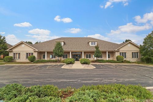 4-3 Executive Ct, South Barrington, IL, 60010-9537 | Card Image