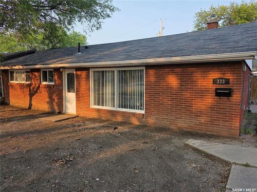 333 Elphinstone St, Regina, SK, S4R3W7 | Card Image