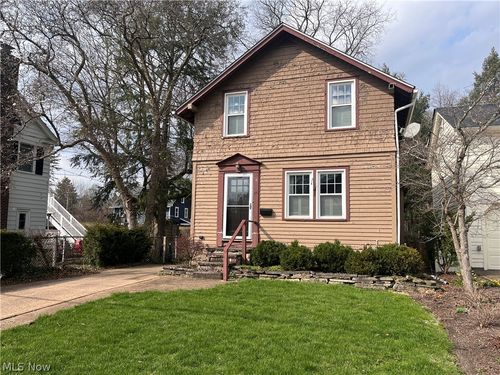 15 South St, Chagrin Falls, OH, 44022-3259 | Card Image