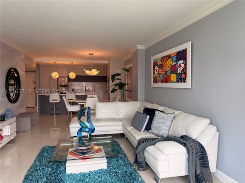 509-19390 Collins Ave, Sunny Isles Beach, FL, 33160-2263 | Card Image