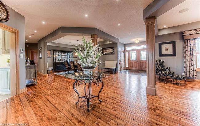 1098 Wurster Pl, House other with 11 bedrooms, 10 bathrooms and 14 parking in Breslau ON | Image 6