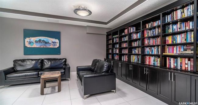 Mail Room and Library | Image 4