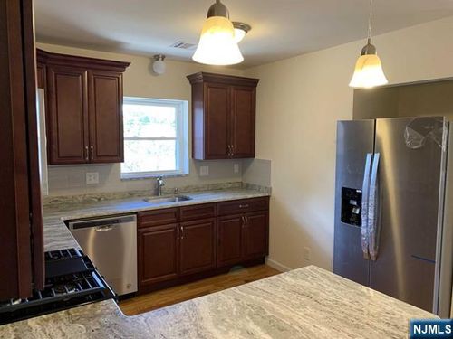 145 Kinderkamack Rd, Park Ridge, NJ, 07656-1415 | Card Image