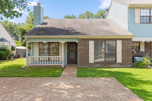 6768 Hickory Creek Rd, Chattanooga, TN, 37421-1790 | Card Image