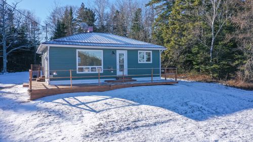 1162 Mount Pleasant Rd, Pleasantville, NS, B0R1G0 | Card Image